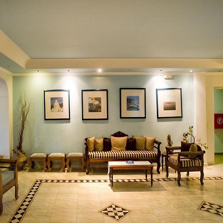 Hermes Hotel Камарі Екстер'єр фото
