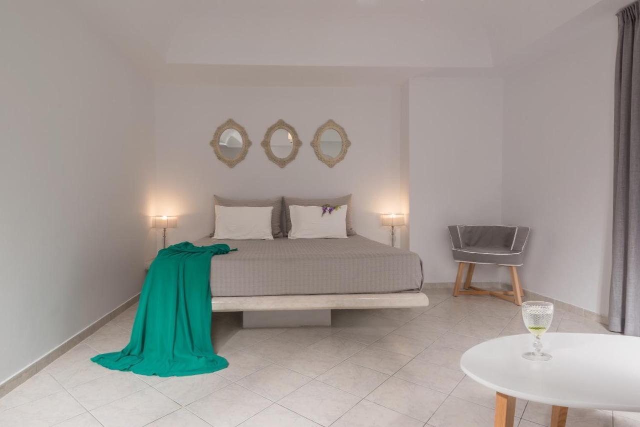 Hermes Hotel Камарі Екстер'єр фото