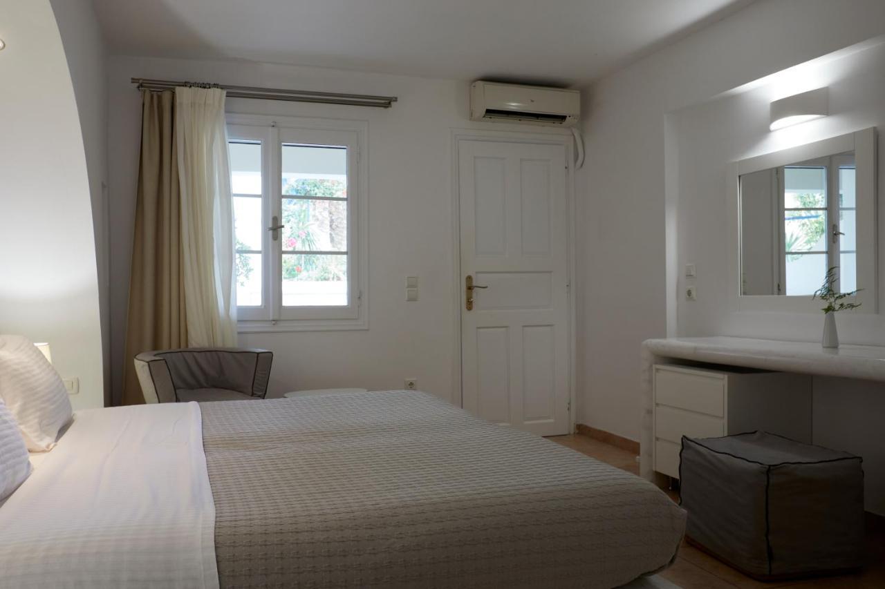Hermes Hotel Камарі Екстер'єр фото