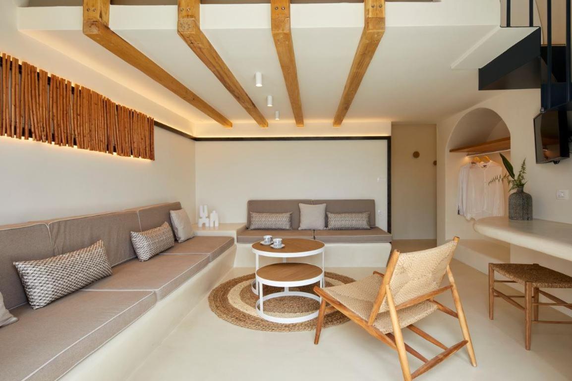 Hermes Hotel Камарі Екстер'єр фото