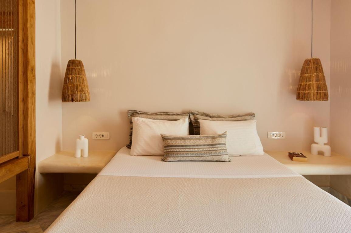 Hermes Hotel Камарі Екстер'єр фото