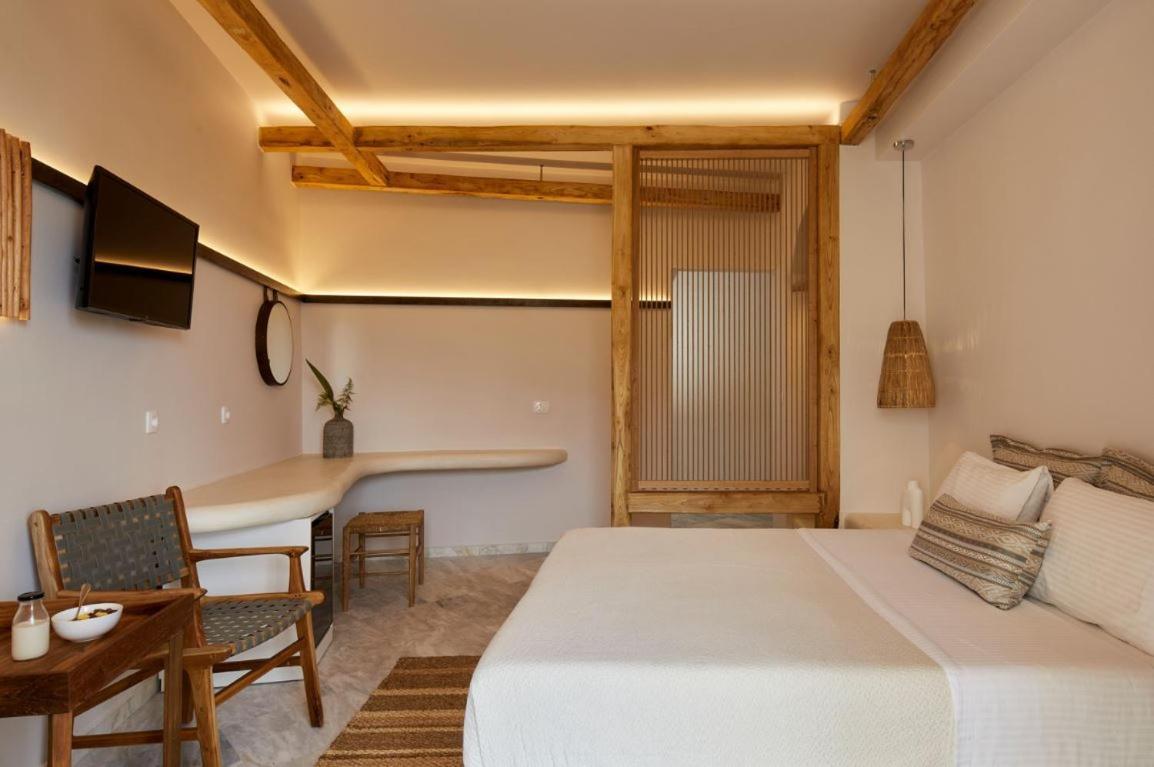 Hermes Hotel Камарі Екстер'єр фото