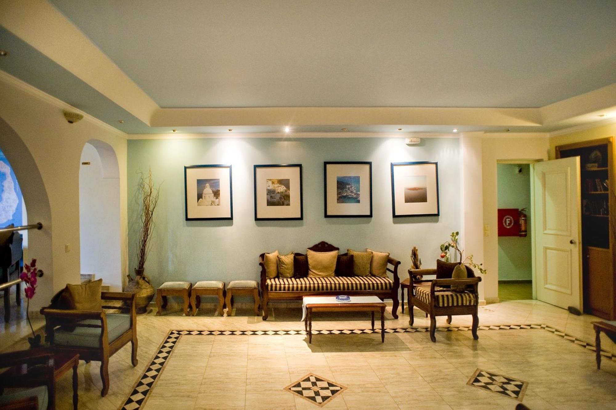 Hermes Hotel Камарі Екстер'єр фото